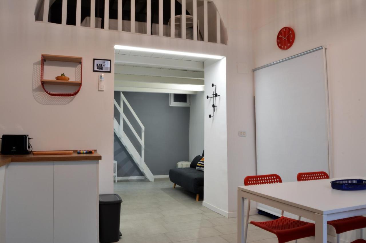 Dock33 - Comfort Loft In Catania Center Esterno foto