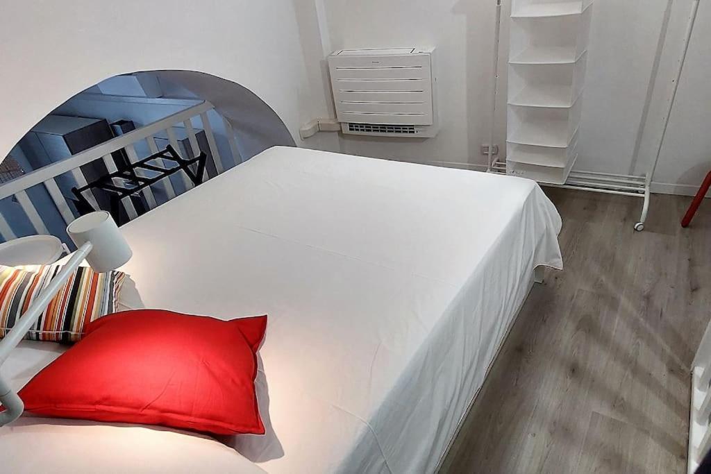 Dock33 - Comfort Loft In Catania Center Esterno foto